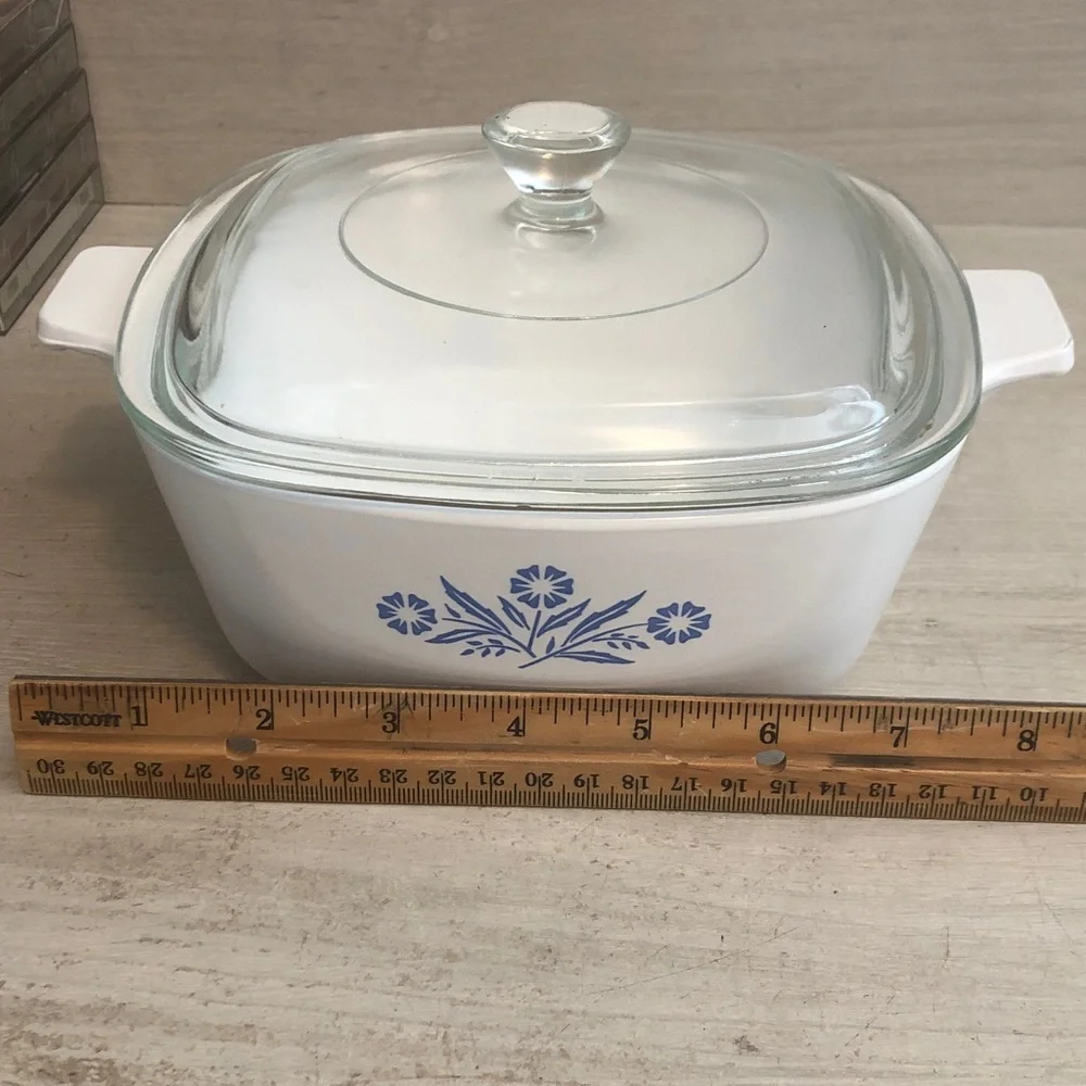 Vintage Corning Ware P-1.5-B Blue Cornflower 1.5 Qt Baking Dish with Pyrex Lid